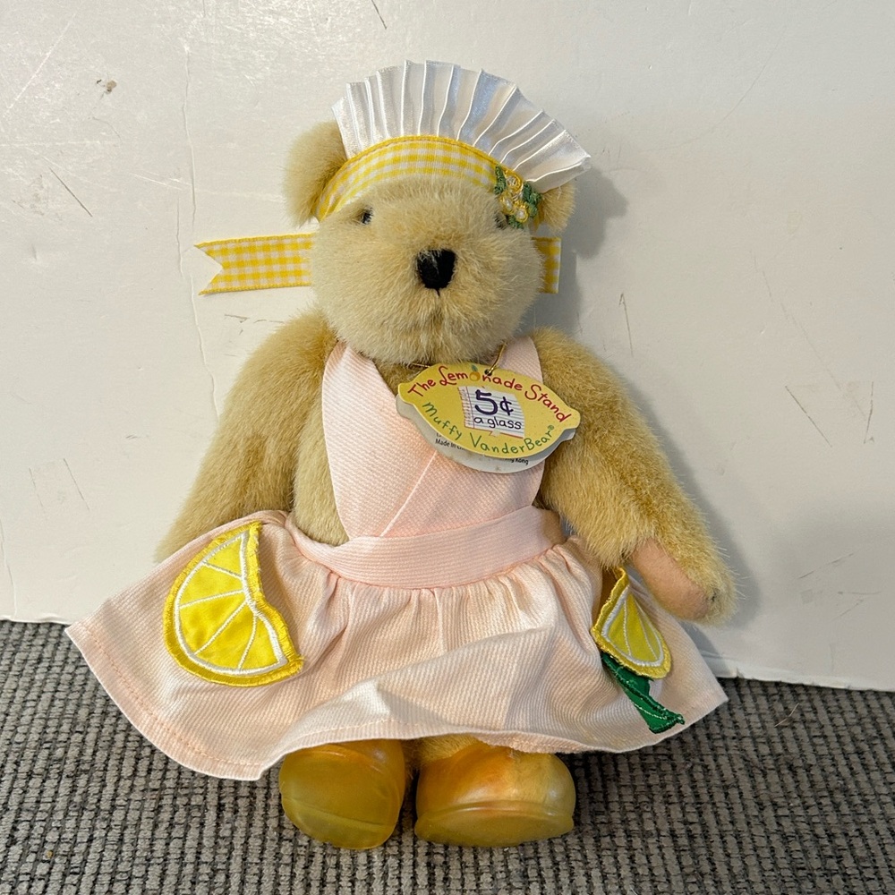 Muffy VanderBear lemonade stand Teddy bear with original tags lemon pockets 1996 - Picture 3 of 12